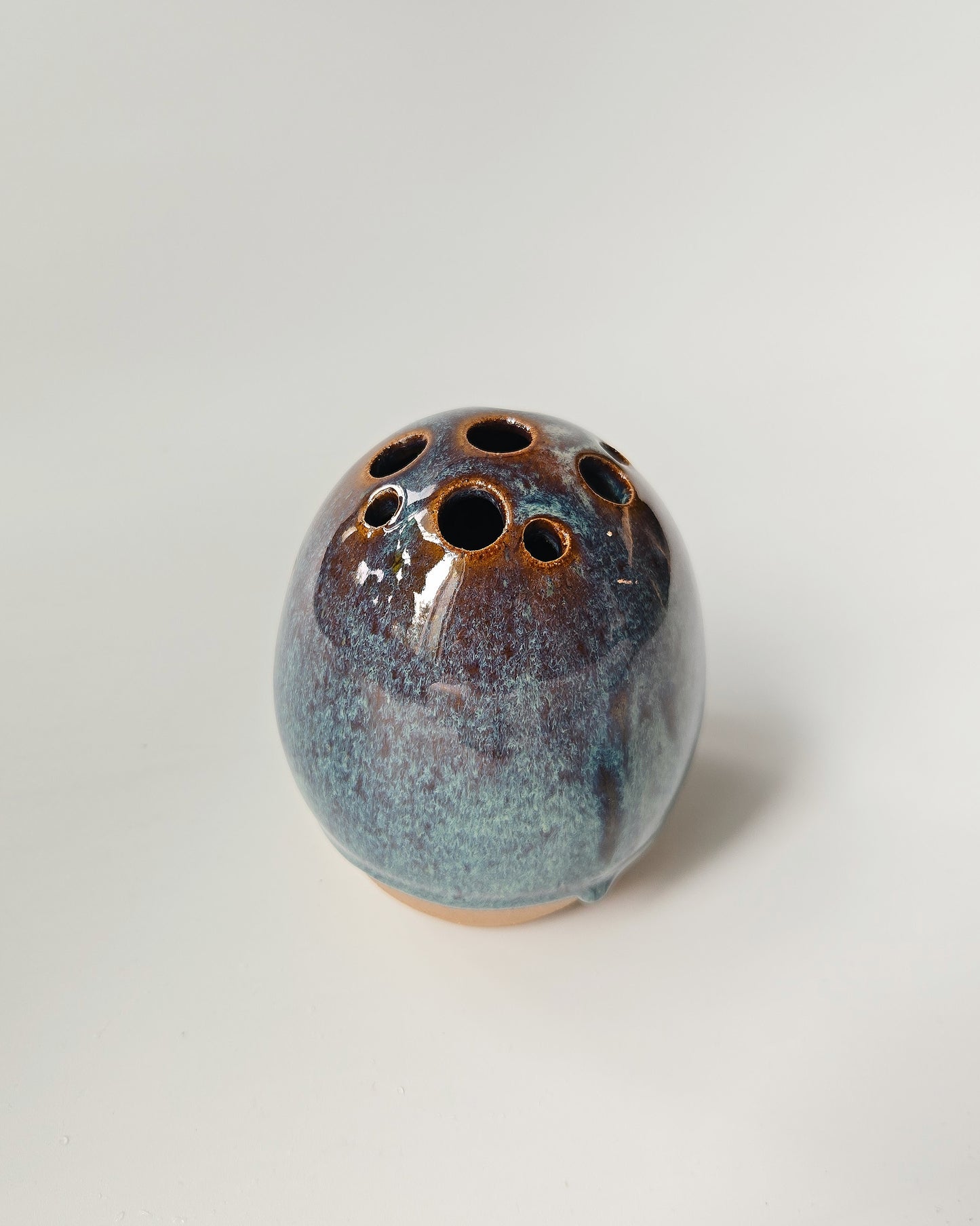 Egg Frog Vase