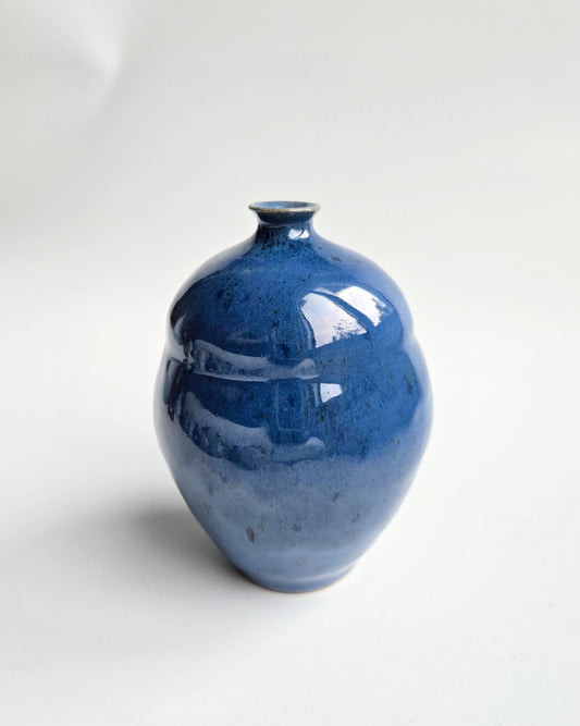 Acorn Vase 8