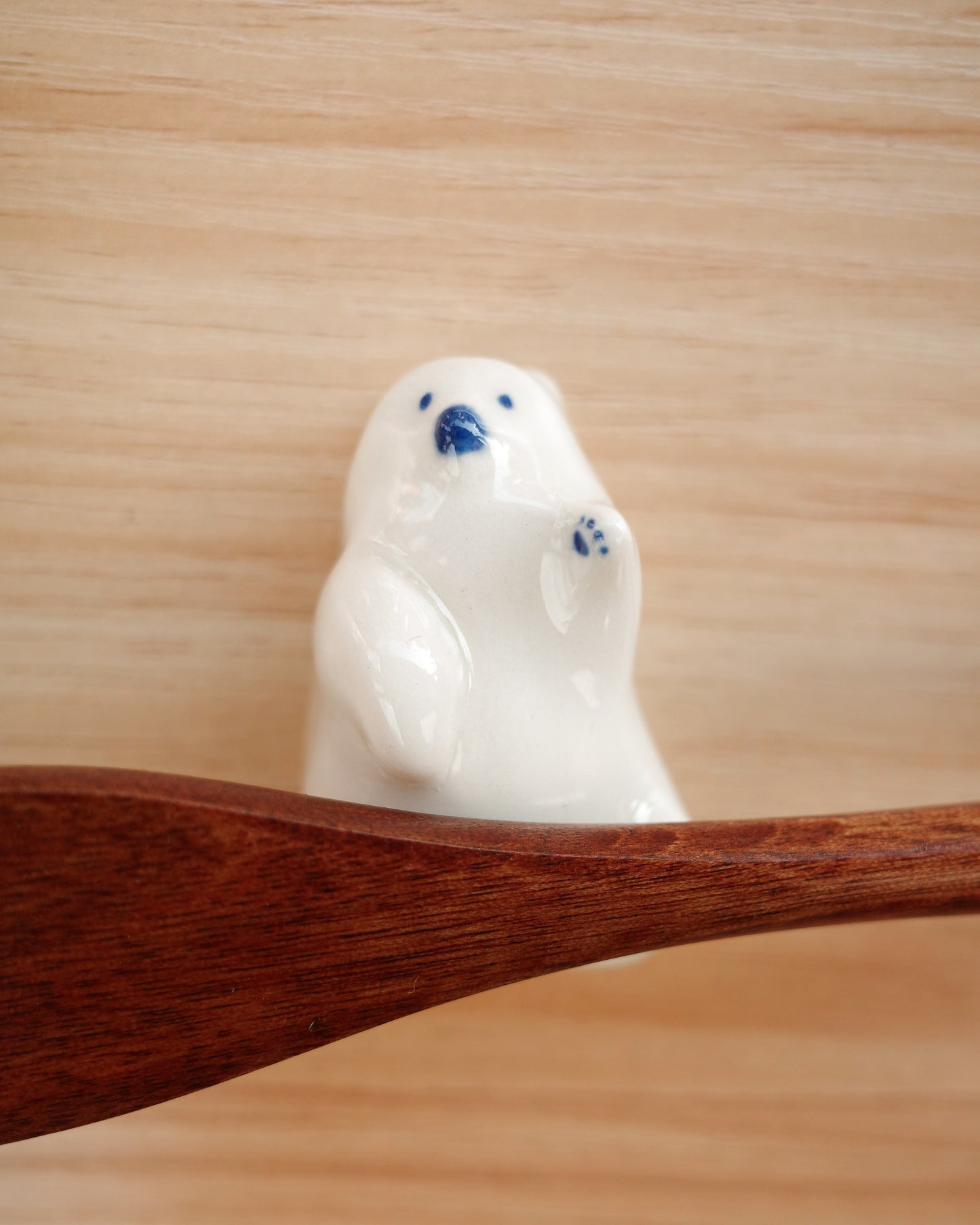 Hi Bear Chopstick Rest