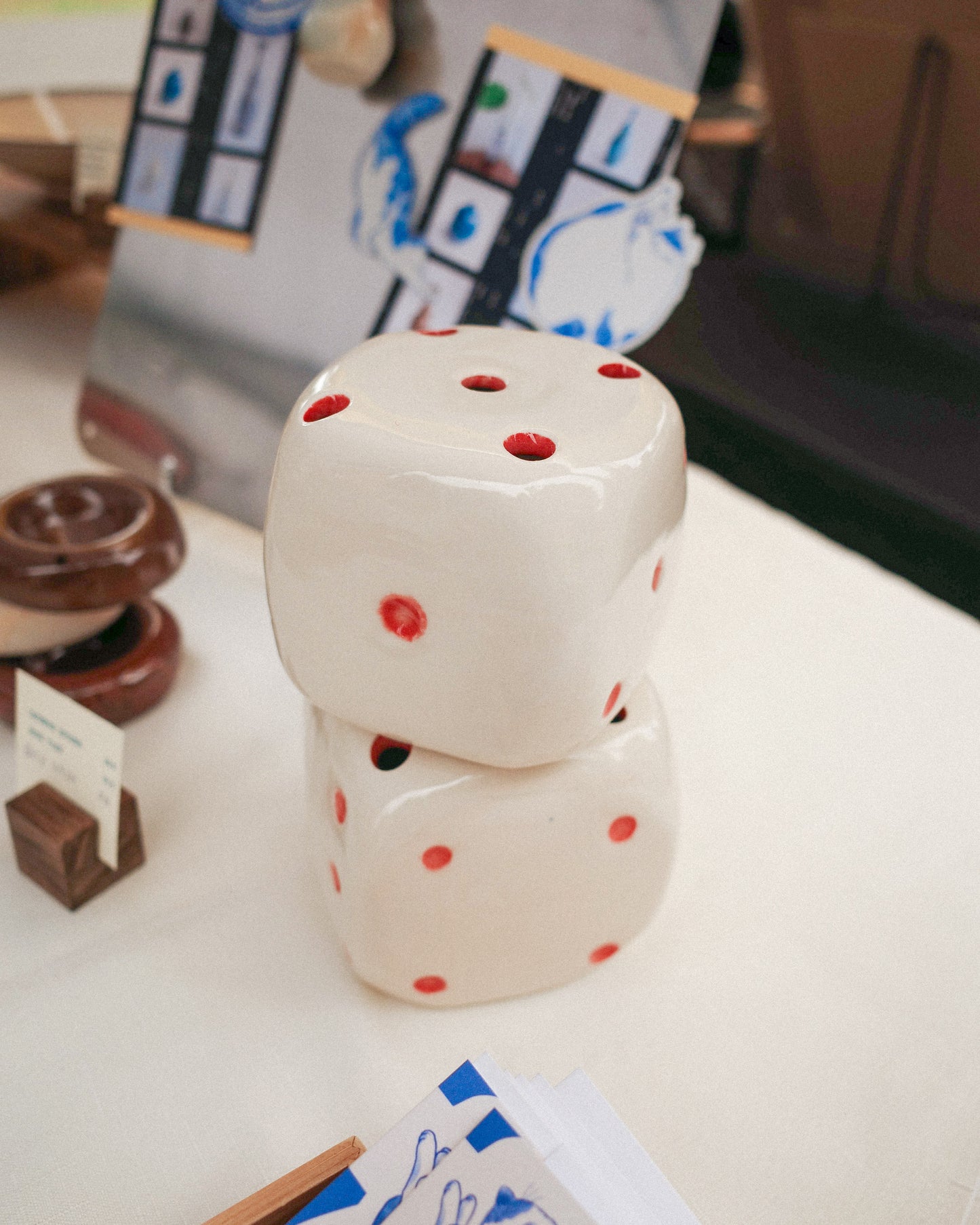Dice Frog Vase